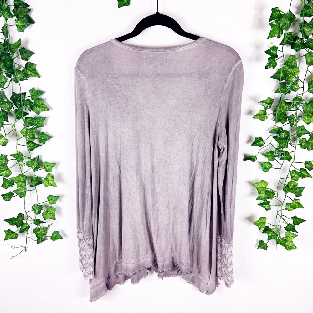 🌻 Knox Rose | gray raw hem button henley blouse - Picture 4 of 5
